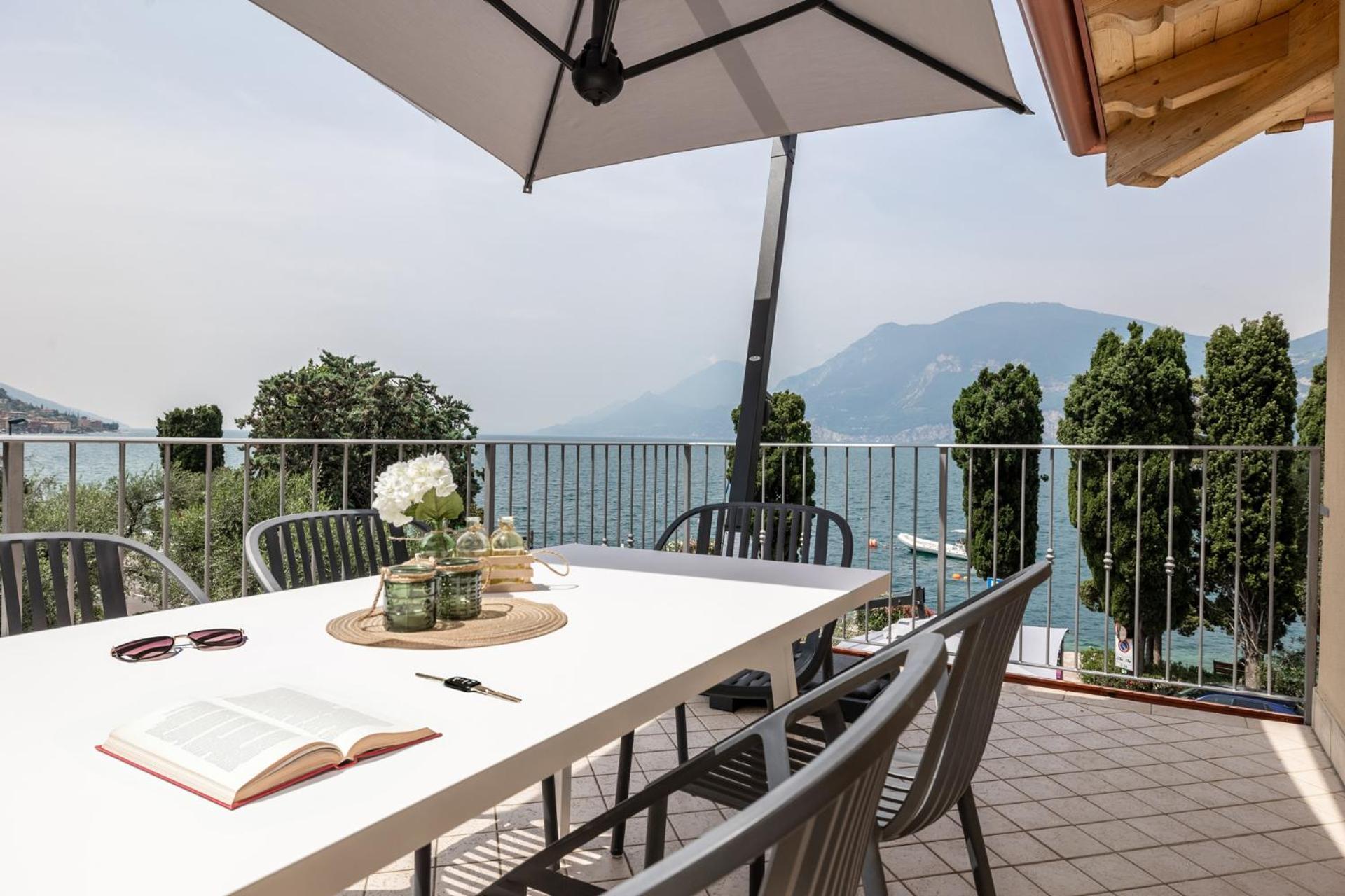June Stay Lake Garda Brenzone sul Garda Eksteriør bilde