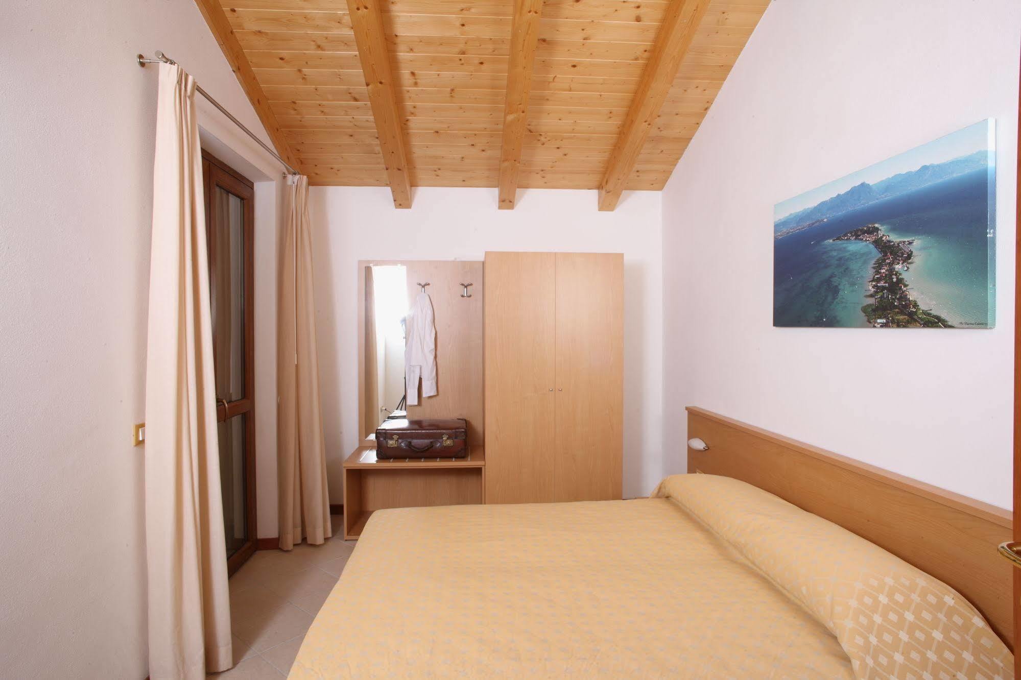 June Stay Lake Garda Brenzone sul Garda Eksteriør bilde