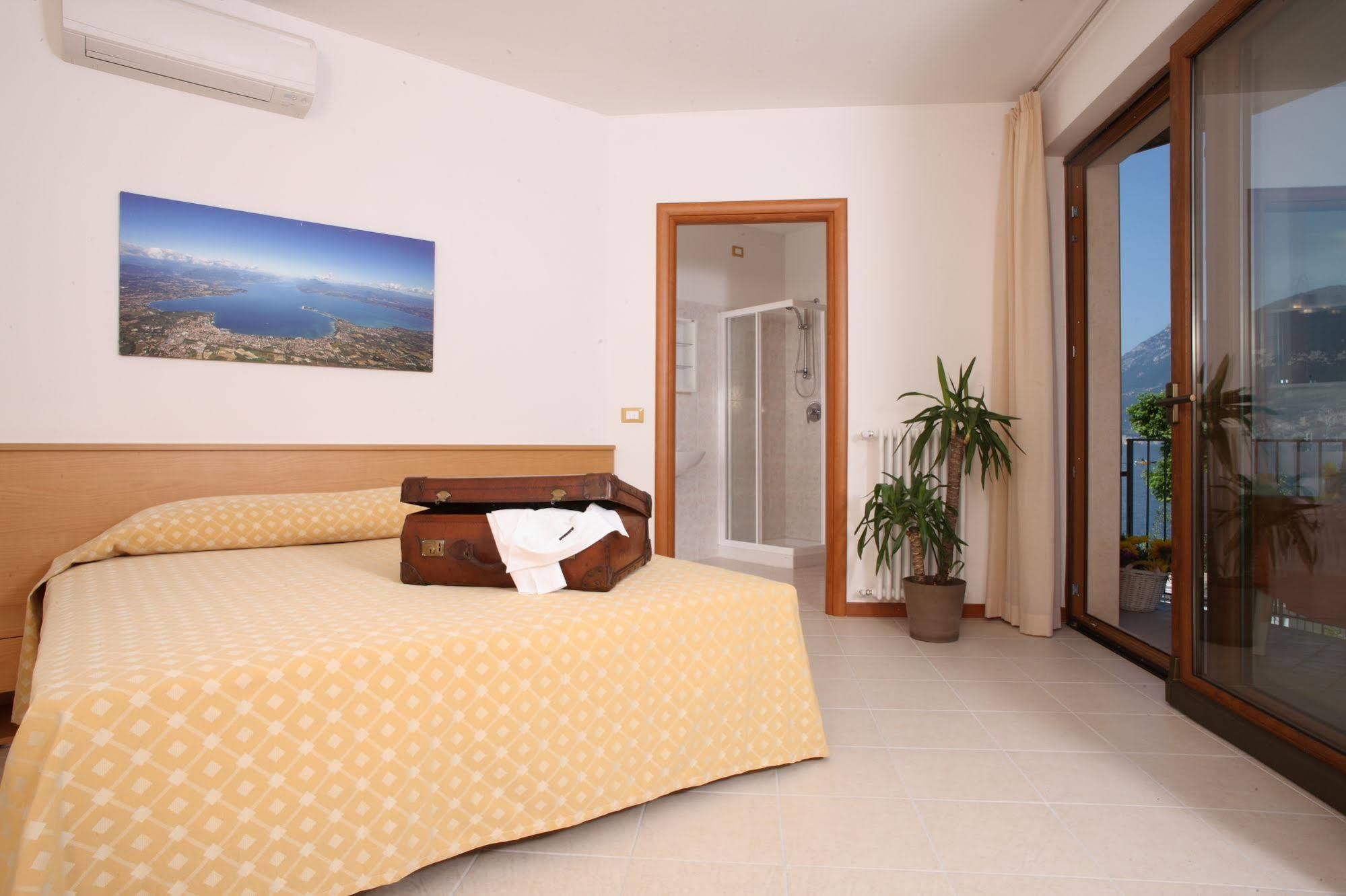 June Stay Lake Garda Brenzone sul Garda Eksteriør bilde